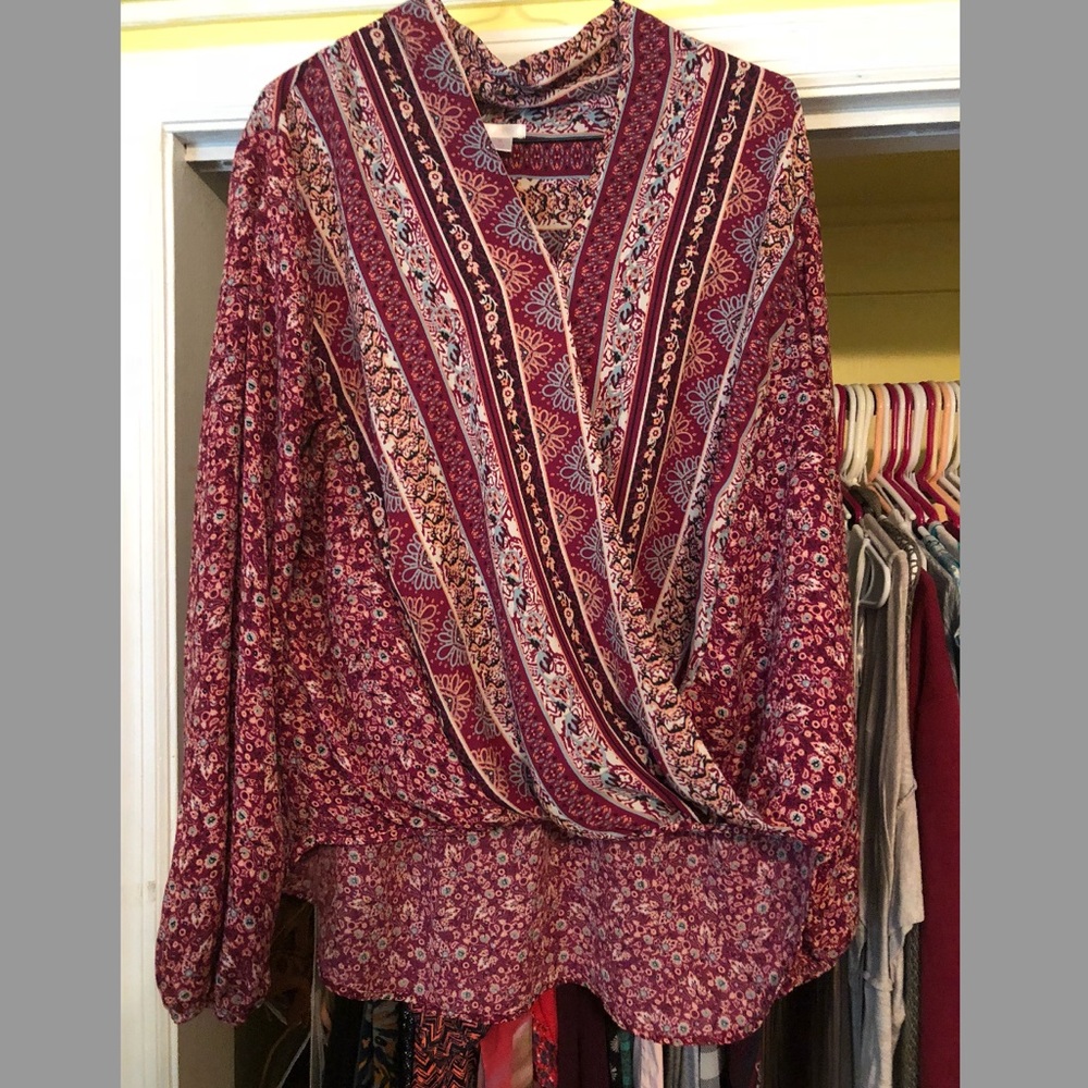 Gorgeous long-sleeve Blouse